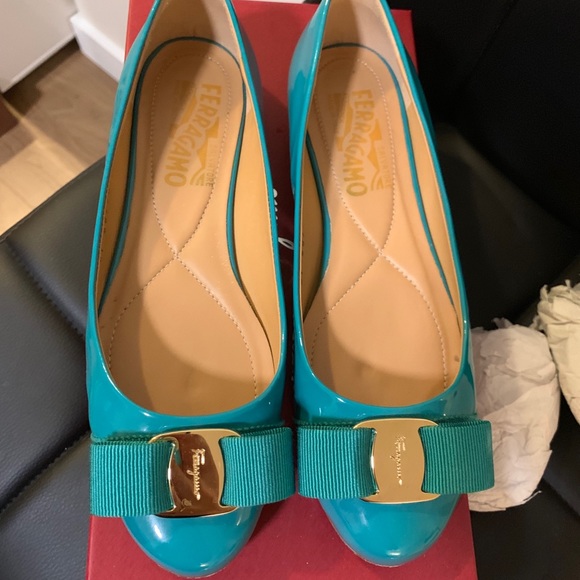 Authentic Salvatore Ferragamo Varina Ballet Flat